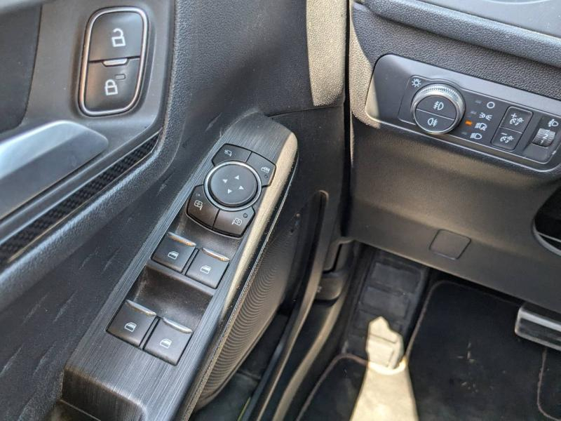 Photo 11 de l’annonce de FORD Kuga d’occasion à vendre à AUBAGNE