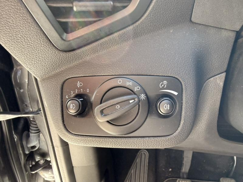 Photo 10 de l’annonce de FORD Kuga d’occasion à vendre à AUBAGNE