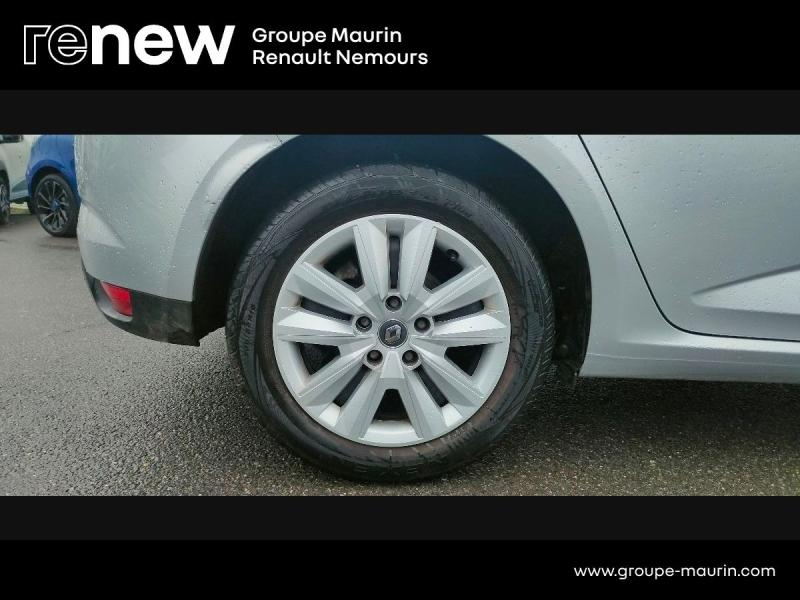 Photo 9 de l’annonce de RENAULT Megane d’occasion à vendre à SAINT PIERRE LES NEMOURS