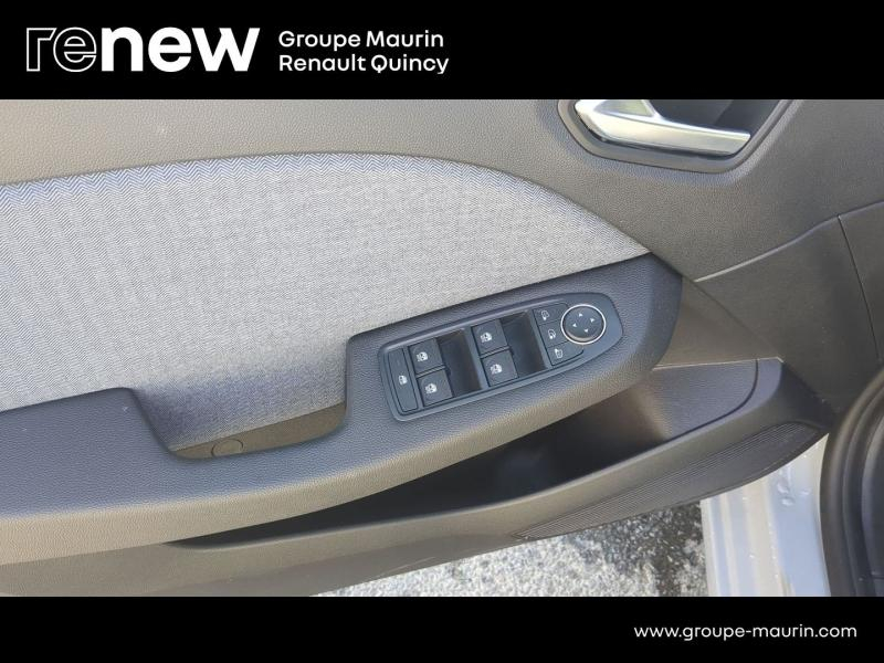 Photo 12 de l’annonce de RENAULT Clio d’occasion à vendre à QUINCY-SOUS-SÉNART