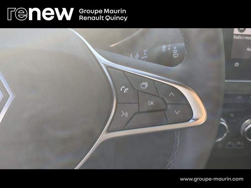 Photo 15 de l’annonce de RENAULT Clio d’occasion à vendre à QUINCY-SOUS-SÉNART