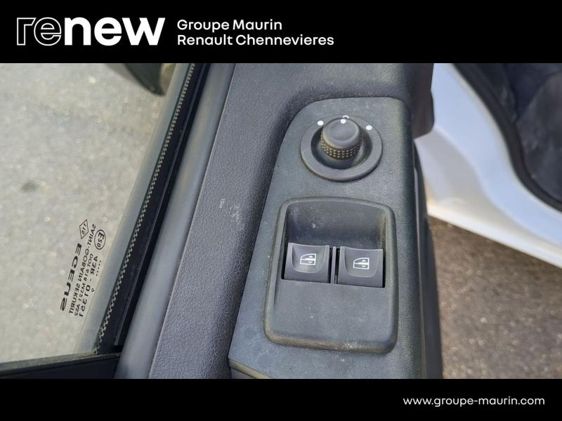 Photo 10 de l’annonce de RENAULT Trafic Fg VUL d’occasion à vendre à CHENNEVIÈRES-SUR-MARNE