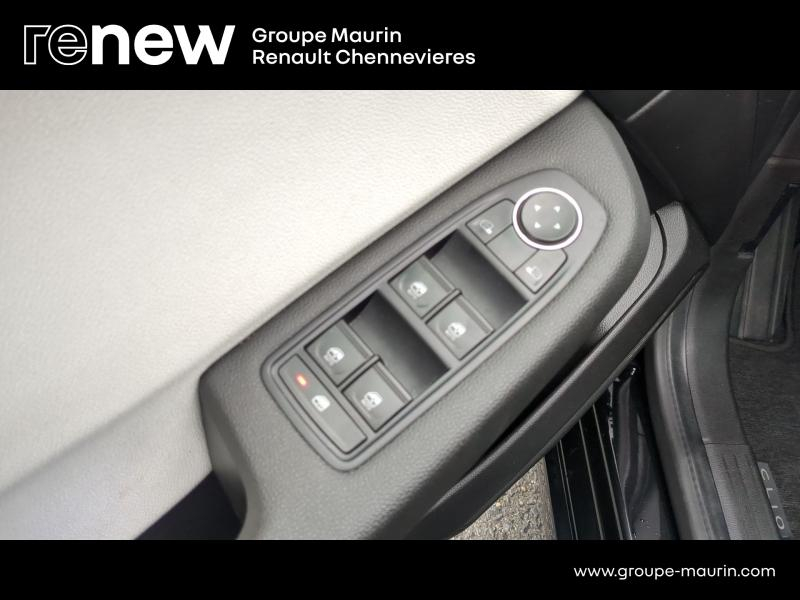 Photo 12 de l’annonce de RENAULT Clio d’occasion à vendre à CHENNEVIÈRES-SUR-MARNE