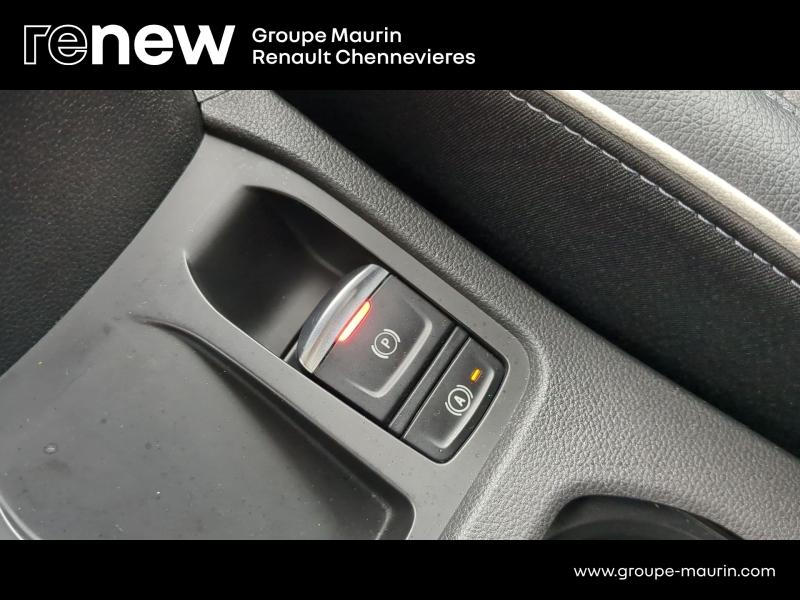 Photo 18 de l’annonce de RENAULT Clio d’occasion à vendre à CHENNEVIÈRES-SUR-MARNE