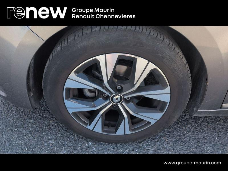 Photo 10 de l’annonce de RENAULT Clio d’occasion à vendre à CHENNEVIÈRES-SUR-MARNE