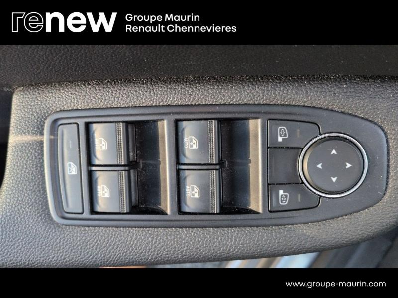 Photo 18 de l’annonce de RENAULT Clio d’occasion à vendre à CHENNEVIÈRES-SUR-MARNE