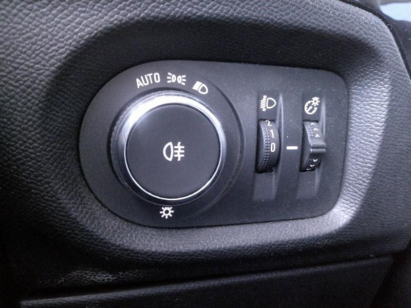 Photo 11 de l’annonce de OPEL Corsa d’occasion à vendre à PERPIGNAN