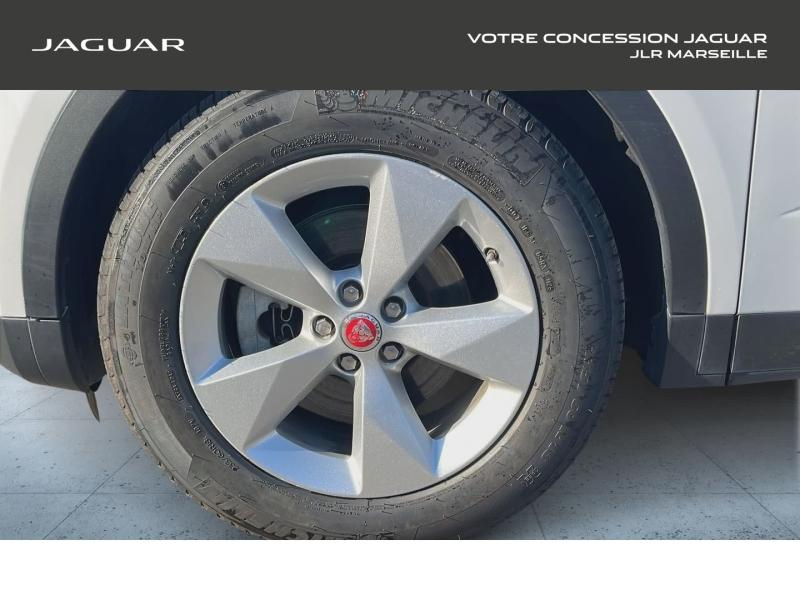 Photo 10 de l’annonce de JAGUAR E-Pace d’occasion à vendre à MARSEILLE