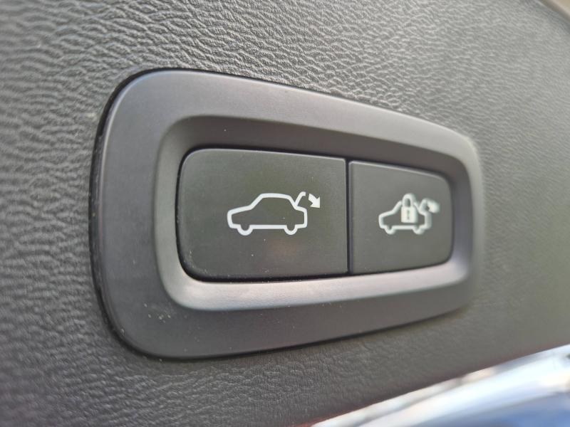 Photo 11 de l’annonce de VOLVO XC40 d’occasion à vendre à AVIGNON