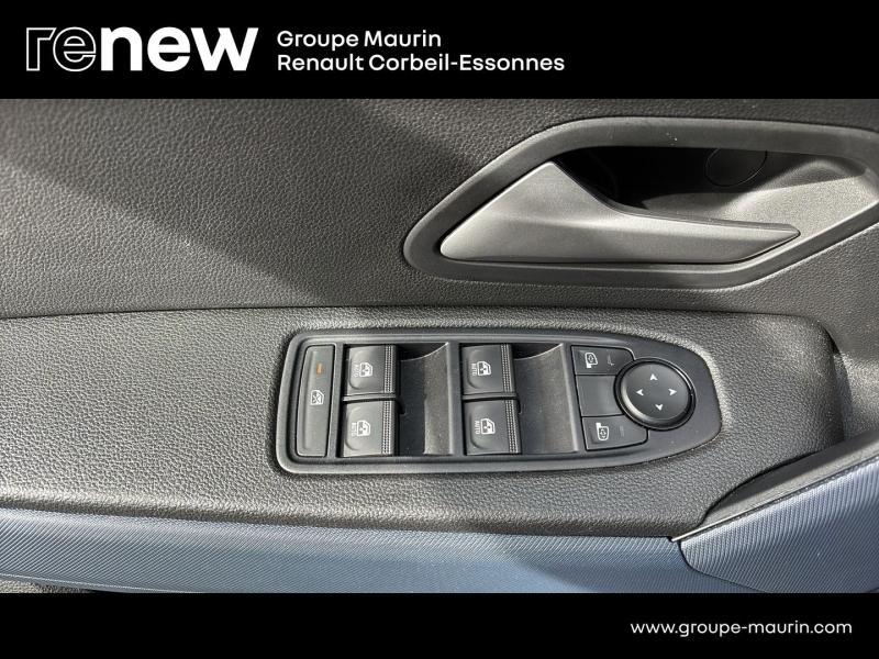 Photo 19 de l’annonce de DACIA Duster d’occasion à vendre à CORBEIL-ESSONNES