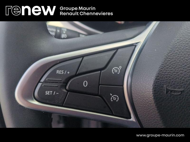 Photo 20 de l’annonce de RENAULT Clio d’occasion à vendre à CHENNEVIÈRES-SUR-MARNE