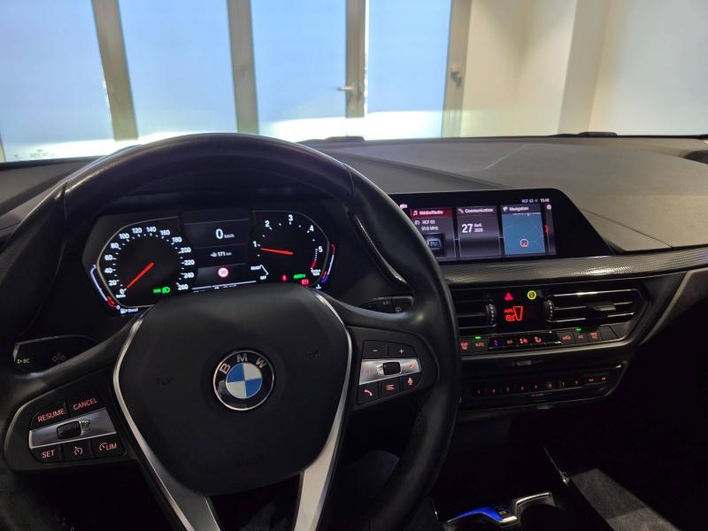 Photo 4 de l’annonce de BMW Série 1 d’occasion à vendre à AUBIÈRE