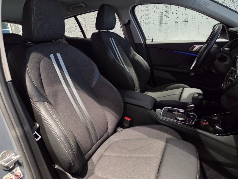 Photo 14 de l’annonce de BMW Série 1 d’occasion à vendre à AUBIÈRE