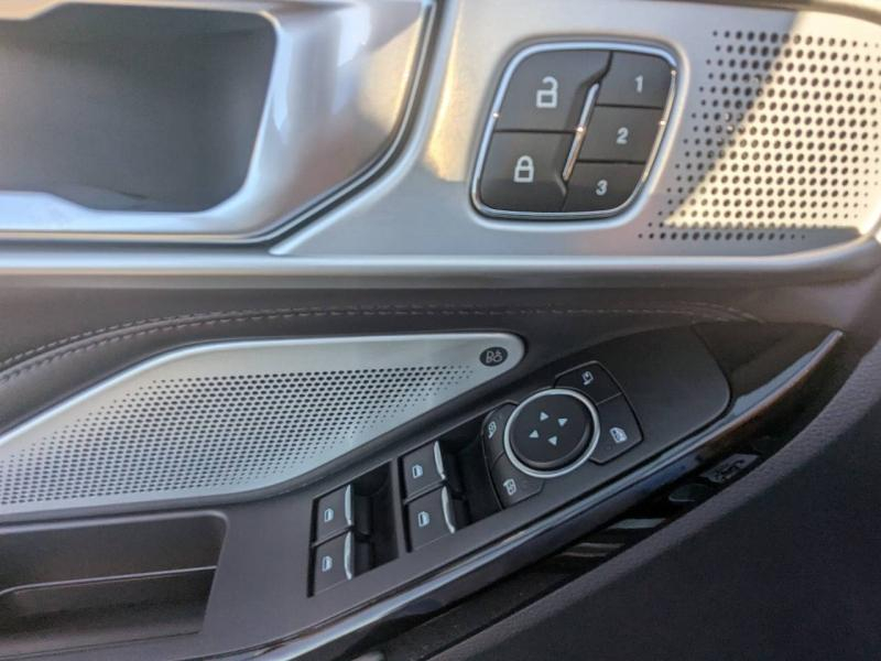 Photo 11 de l’annonce de FORD Explorer d’occasion à vendre à FRÉJUS