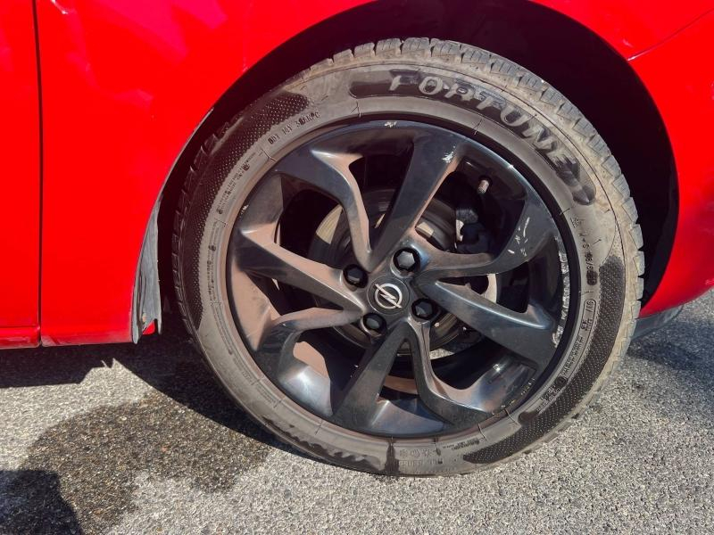 Photo 8 de l’annonce de OPEL Corsa d’occasion à vendre à TOULON