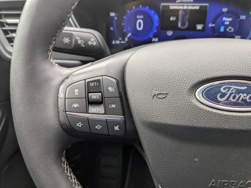 Photo 20 de l’annonce de FORD Kuga d’occasion à vendre à AIX-EN-PROVENCE