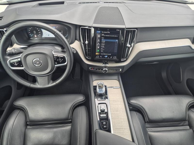 Photo 4 de l’annonce de VOLVO XC60 d’occasion à vendre à AVIGNON