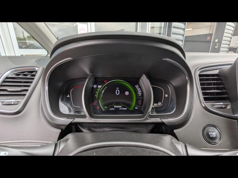 Photo 18 de l’annonce de RENAULT Scenic d’occasion à vendre à ANNEMASSE