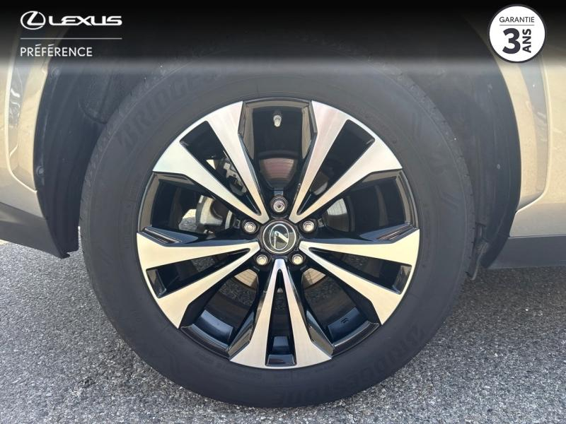 Photo 4 de l’annonce de LEXUS NX d’occasion à vendre à MONTFAVET