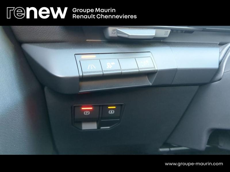 Photo 20 de l’annonce de RENAULT Megane d’occasion à vendre à CHENNEVIÈRES-SUR-MARNE