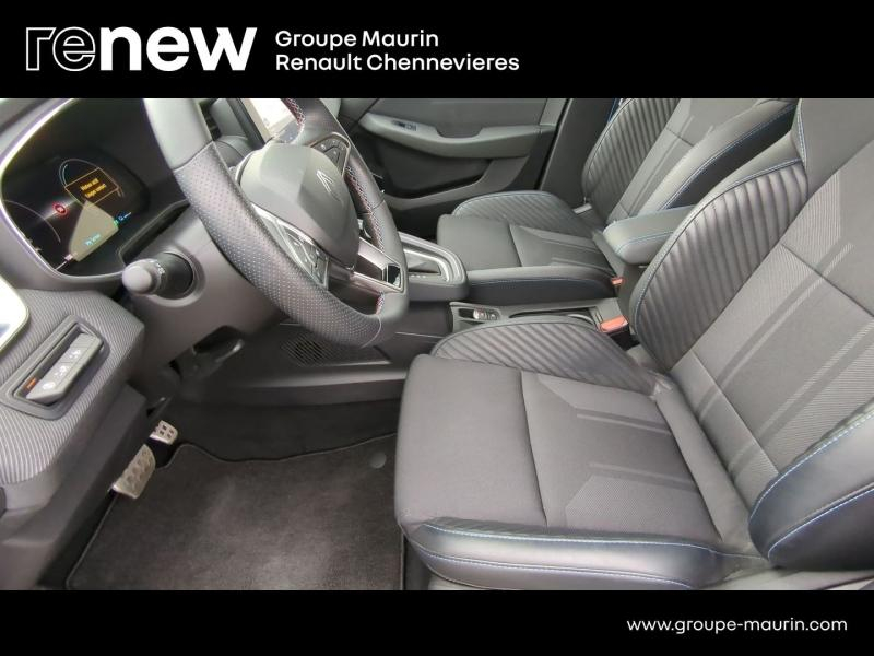 Photo 9 de l’annonce de RENAULT Clio d’occasion à vendre à CHENNEVIÈRES-SUR-MARNE