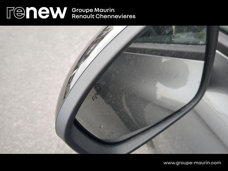Photo 14 de l’annonce de RENAULT Clio d’occasion à vendre à CHENNEVIÈRES-SUR-MARNE