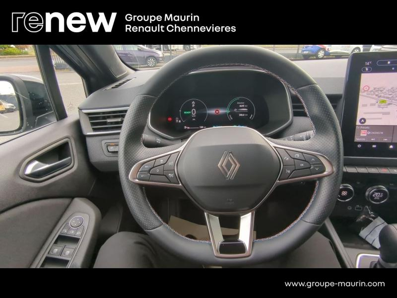 Photo 16 de l’annonce de RENAULT Clio d’occasion à vendre à CHENNEVIÈRES-SUR-MARNE
