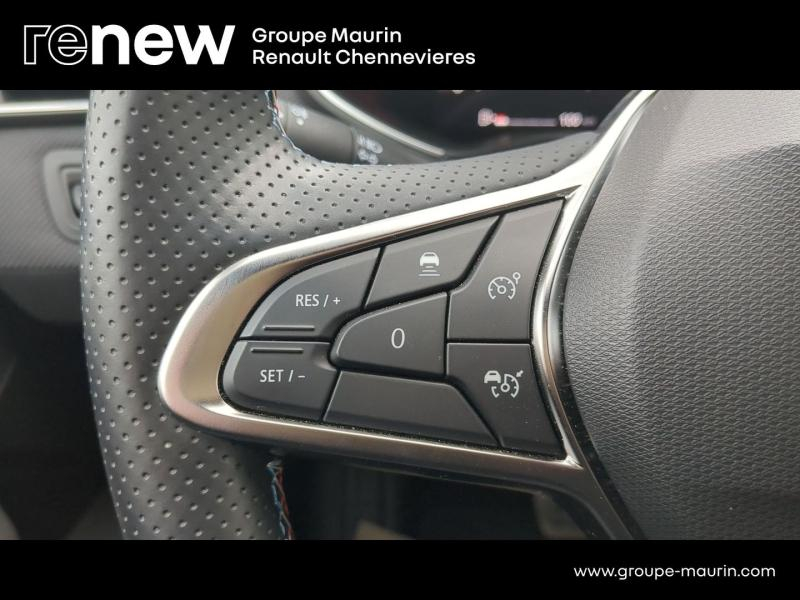 Photo 17 de l’annonce de RENAULT Clio d’occasion à vendre à CHENNEVIÈRES-SUR-MARNE
