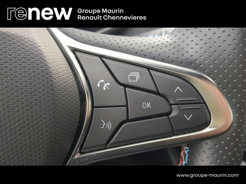 Photo 18 de l’annonce de RENAULT Clio d’occasion à vendre à CHENNEVIÈRES-SUR-MARNE