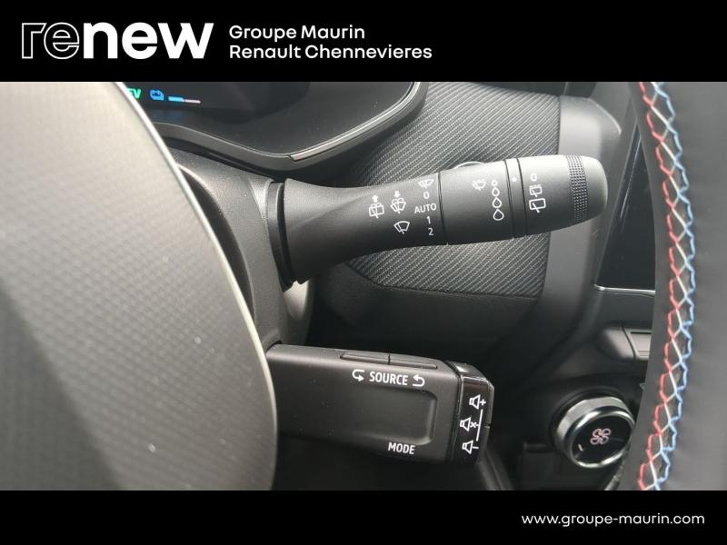 Photo 20 de l’annonce de RENAULT Clio d’occasion à vendre à CHENNEVIÈRES-SUR-MARNE
