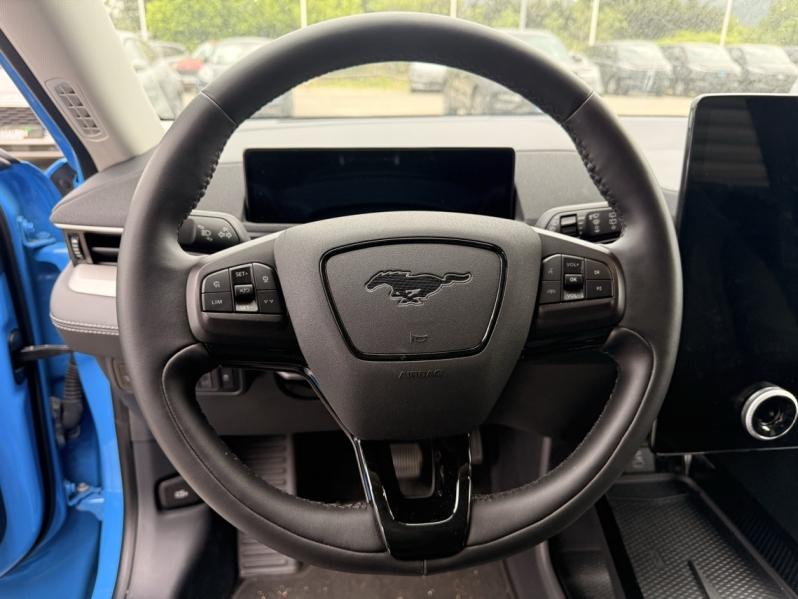 Photo 12 de l’annonce de FORD Mustang Mach-E d’occasion à vendre à AUBAGNE