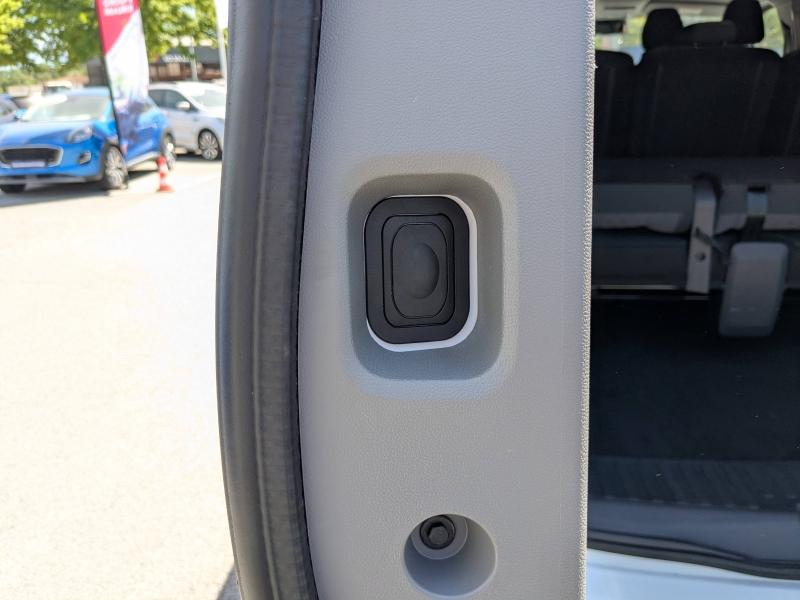 Photo 12 de l’annonce de FORD Transit Custom Kombi d’occasion à vendre à DRAGUIGNAN