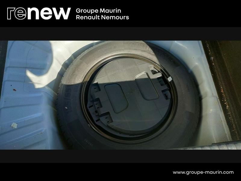 Photo 12 de l’annonce de RENAULT Clio d’occasion à vendre à SAINT PIERRE LES NEMOURS
