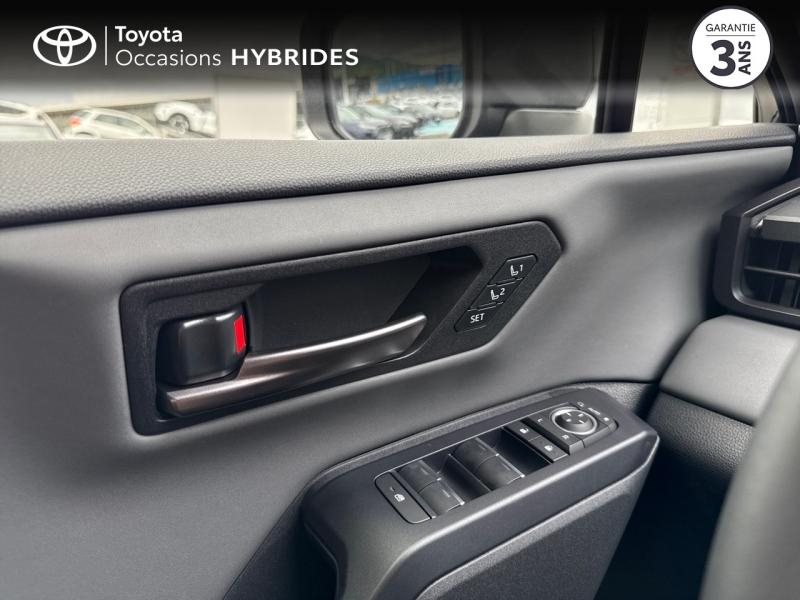 Photo 18 de l’annonce de TOYOTA RAV4 d’occasion à vendre à AUBIÈRE
