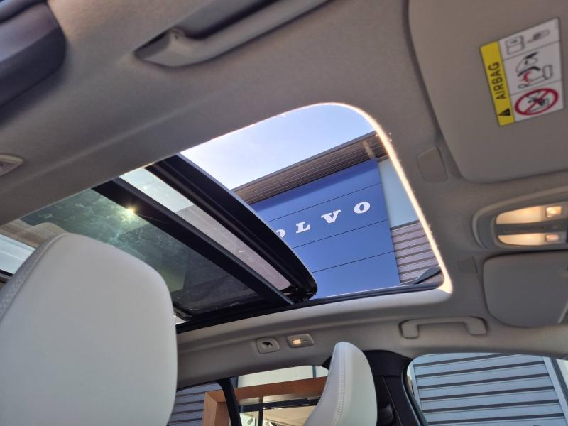 Photo 8 de l’annonce de VOLVO XC40 d’occasion à vendre à FRÉJUS