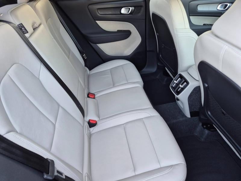 Photo 15 de l’annonce de VOLVO XC40 d’occasion à vendre à FRÉJUS