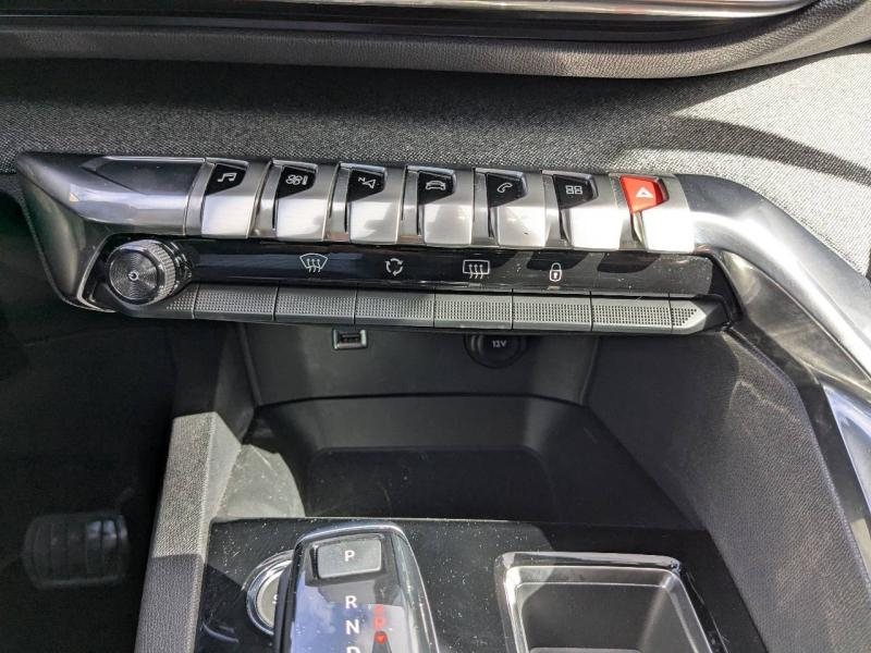 Photo 15 de l’annonce de PEUGEOT 3008 d’occasion à vendre à MARSEILLE