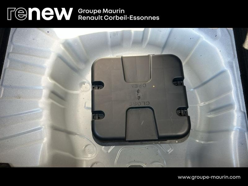 Photo 10 de l’annonce de RENAULT Clio d’occasion à vendre à CORBEIL-ESSONNES