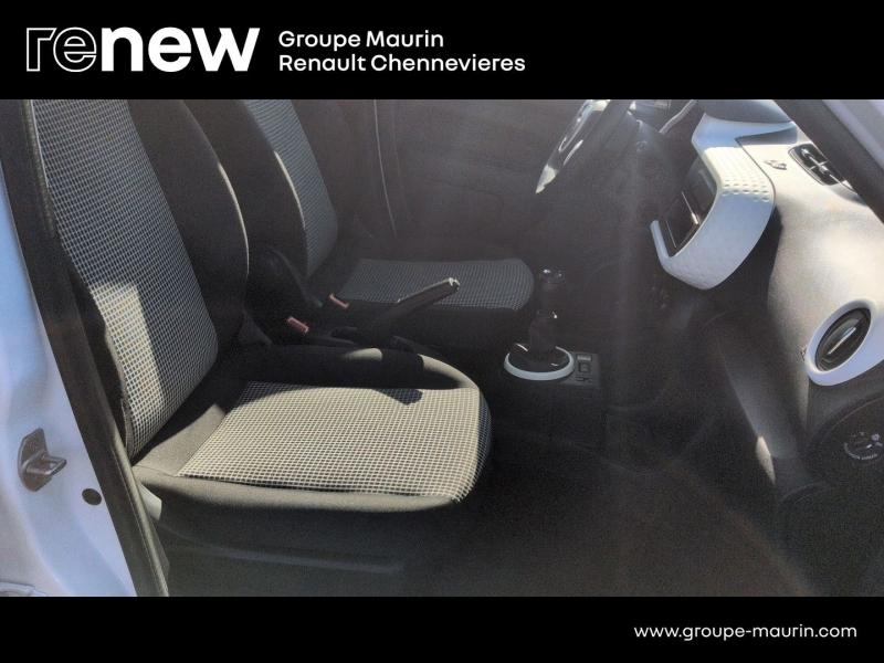 Photo 13 de l’annonce de RENAULT Twingo d’occasion à vendre à CHAMPIGNY-SUR-MARNE