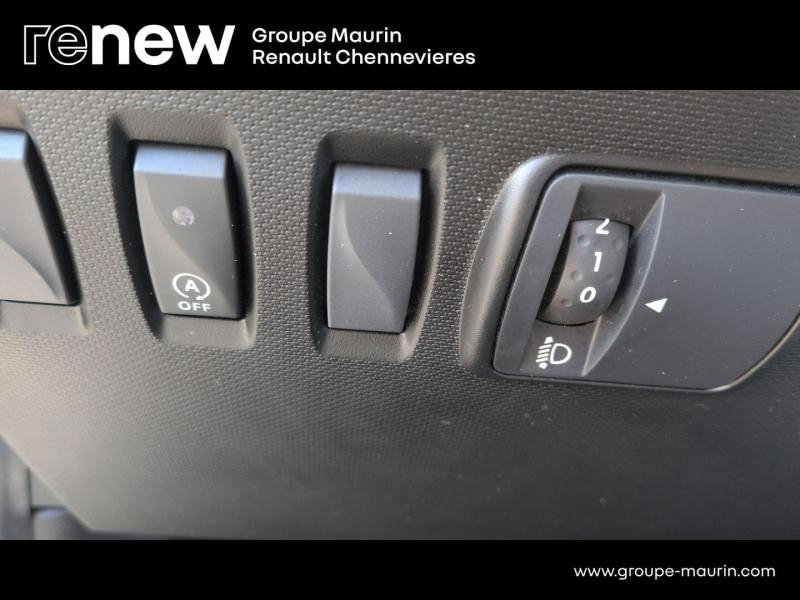 Photo 18 de l’annonce de RENAULT Twingo d’occasion à vendre à CHAMPIGNY-SUR-MARNE