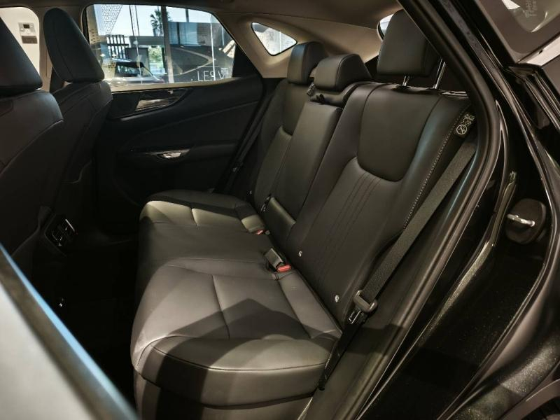 Photo 12 de l’annonce de LEXUS NX d’occasion à vendre à LATTES
