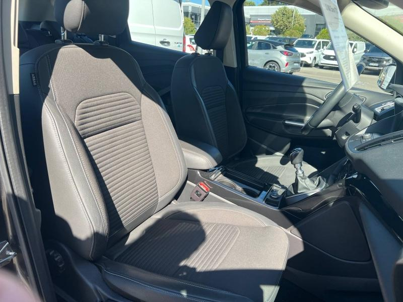 Photo 15 de l’annonce de FORD Kuga d’occasion à vendre à TOULON