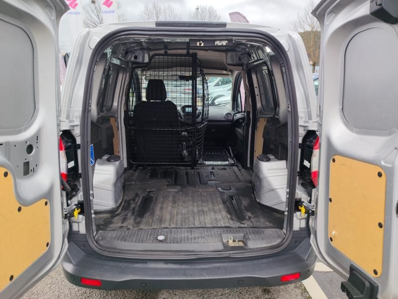 Photo 11 de l’annonce de FORD Transit Courier VUL d’occasion à vendre à DRAGUIGNAN