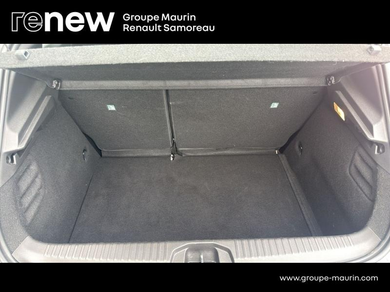 Photo 9 de l’annonce de RENAULT Clio d’occasion à vendre à SAMOREAU