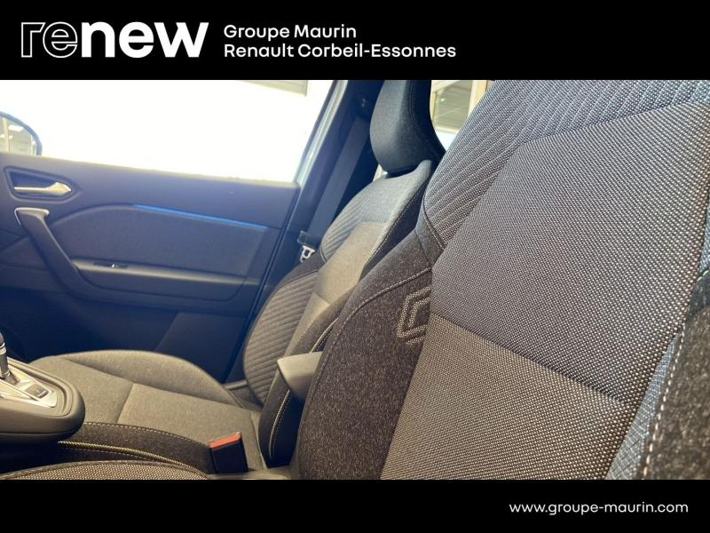 Photo 12 de l’annonce de RENAULT  d’occasion à vendre à CORBEIL-ESSONNES