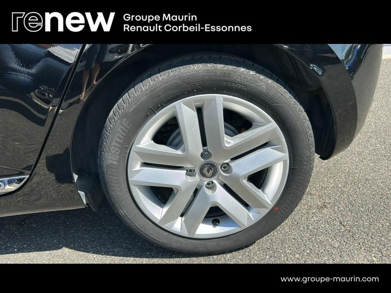Photo 15 de l’annonce de RENAULT Clio d’occasion à vendre à CORBEIL-ESSONNES