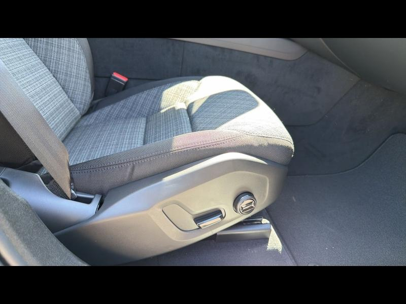 Photo 15 de l’annonce de VOLVO XC60 d’occasion à vendre à AIX-EN-PROVENCE