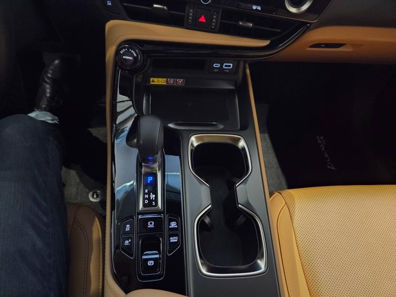 Photo 9 de l’annonce de LEXUS NX d’occasion à vendre à AUBIÈRE