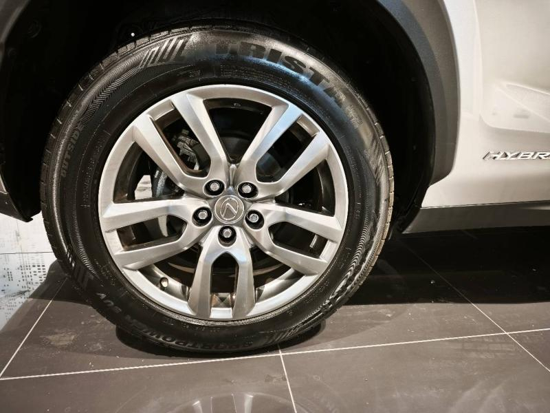 Photo 10 de l’annonce de LEXUS NX d’occasion à vendre à LATTES