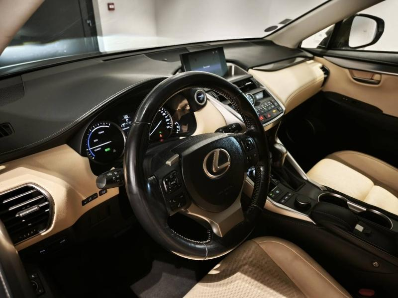 Photo 14 de l’annonce de LEXUS NX d’occasion à vendre à LATTES